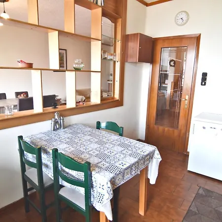 Tania's View Apartman Kasztoriá