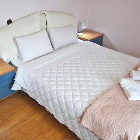 Tania's View شقة *